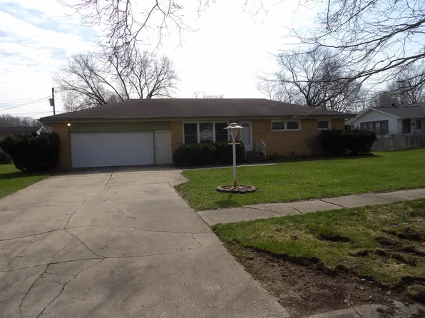 415 Remus Dr, Buchanan, MI 49107