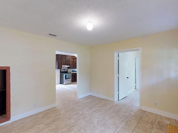 3rd image of 5135 Banshee Ave