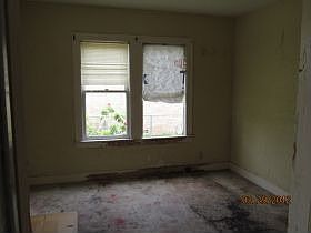 3rd image of 524 E Harlan Ave