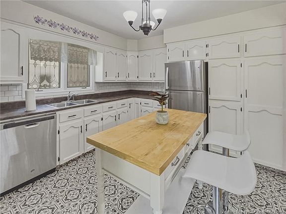4th image of 333 Charles Lutes Rd