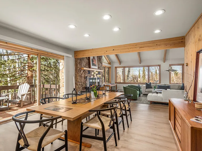 28 Larkspur Ln — Photo 14