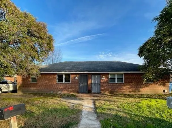 2108 Pond Ln, Chesapeake, VA 23324