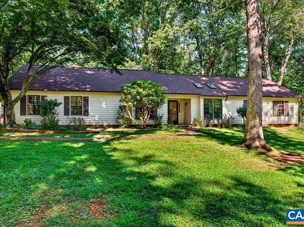 4220 Rowan Ct, Earlysville, VA 22936