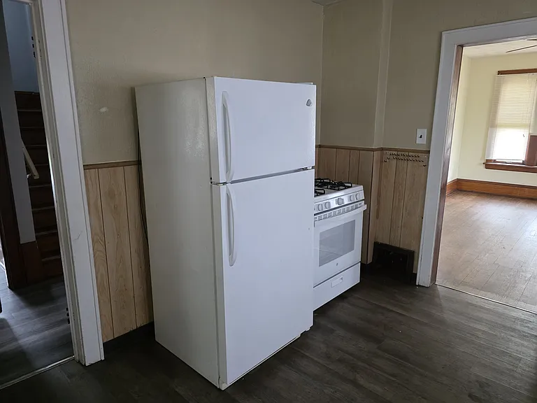 727 East Ave — Photo 11