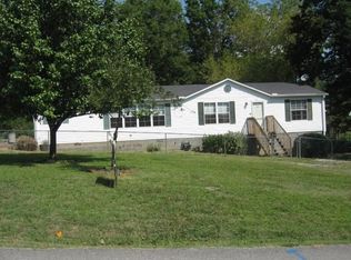 410 Jackson St, White Bluff, TN 37187