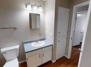 3220 W 13th St APT 8, Grand Island, NE 68803