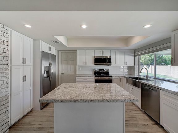 4th image of 4716 W Carol Ave