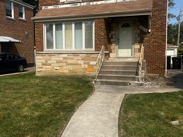 2840 W 84th Pl, Chicago, IL 60652