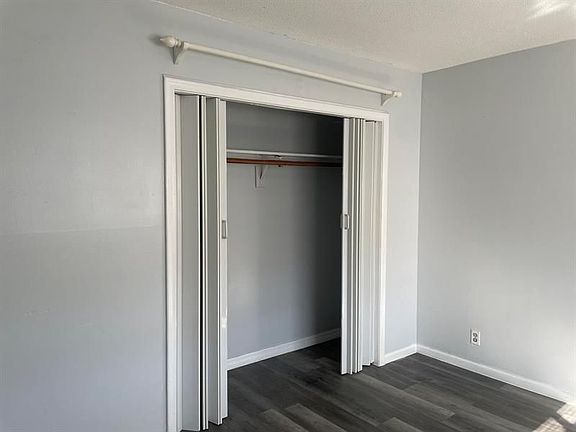 5th image of 105 SW 5th Ave #D