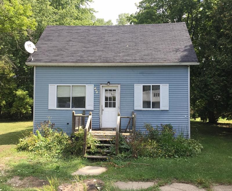 1st image of 304 Melvin St