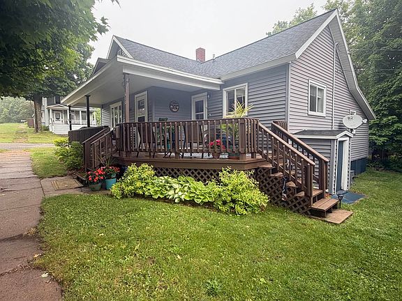 3rd image of 318 N McKenzie Ave