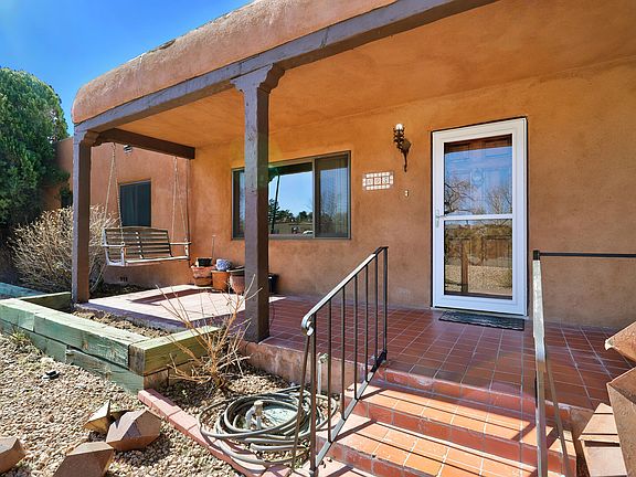 4th image of 605 Ridgecrest Dr SE