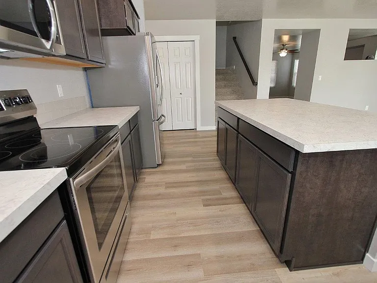 2130 N Morello Ave — Photo 9