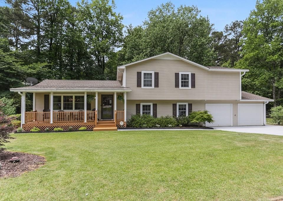 1st image of 588 Westchester Cir