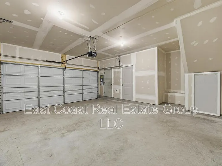 7055 Delegate Pl — Photo 32