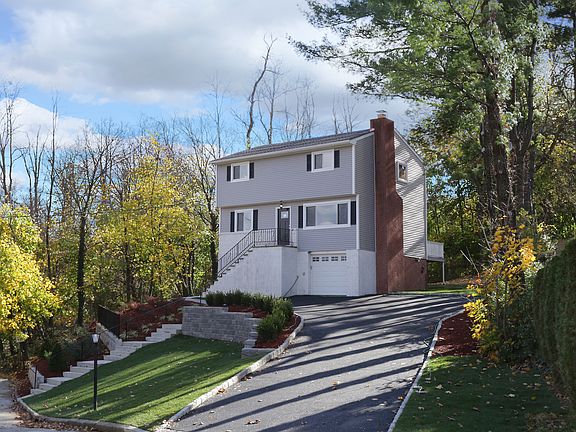 2nd image of 18 Robert Ln