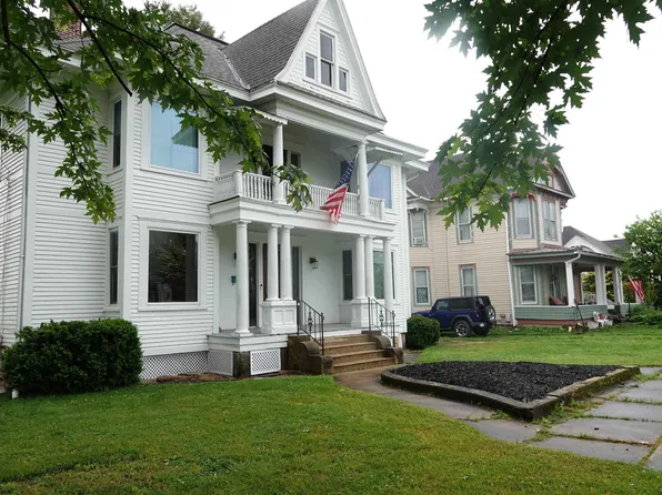 12 Meade St, Buckhannon, WV 26201