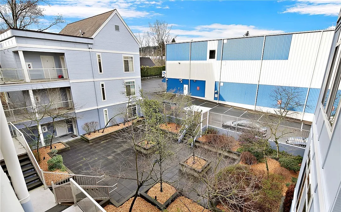2 bed, 793 sqft, $1,995 — Photo 3