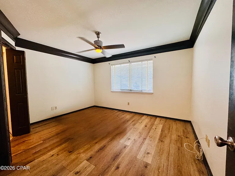 916 Cobia Dr — Photo 29