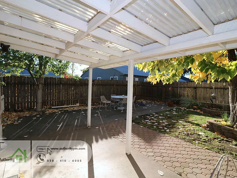 2202 Canal Dr — Photo 31