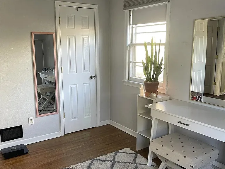 1531 Main St S — Photo 9