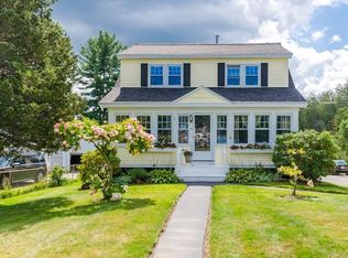 214 Elm St, Amesbury, MA 01913
