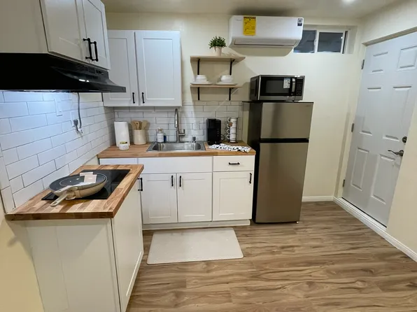 (undisclosed Address), Bellflower, CA 90706