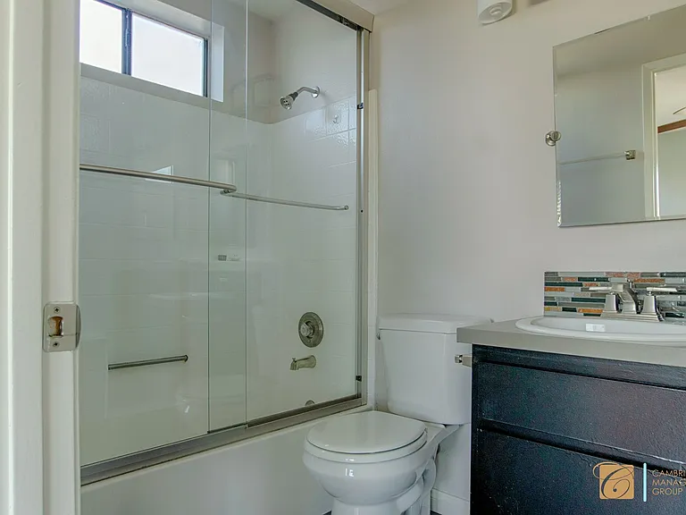 3989 Richmond St — Photo 15