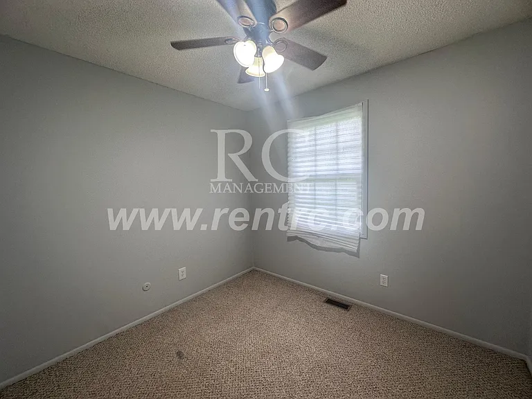 917 Timberline Dr — Photo 8
