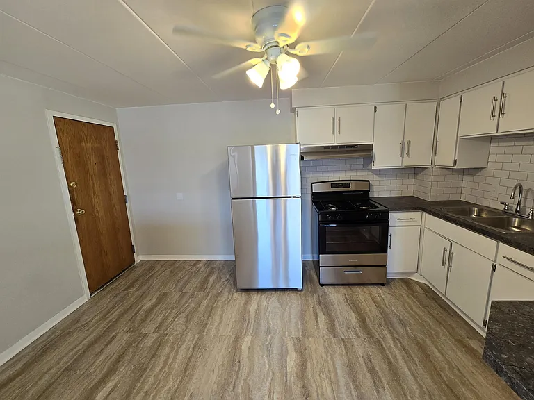 11013 S Lloyd Dr #12 — Photo 1