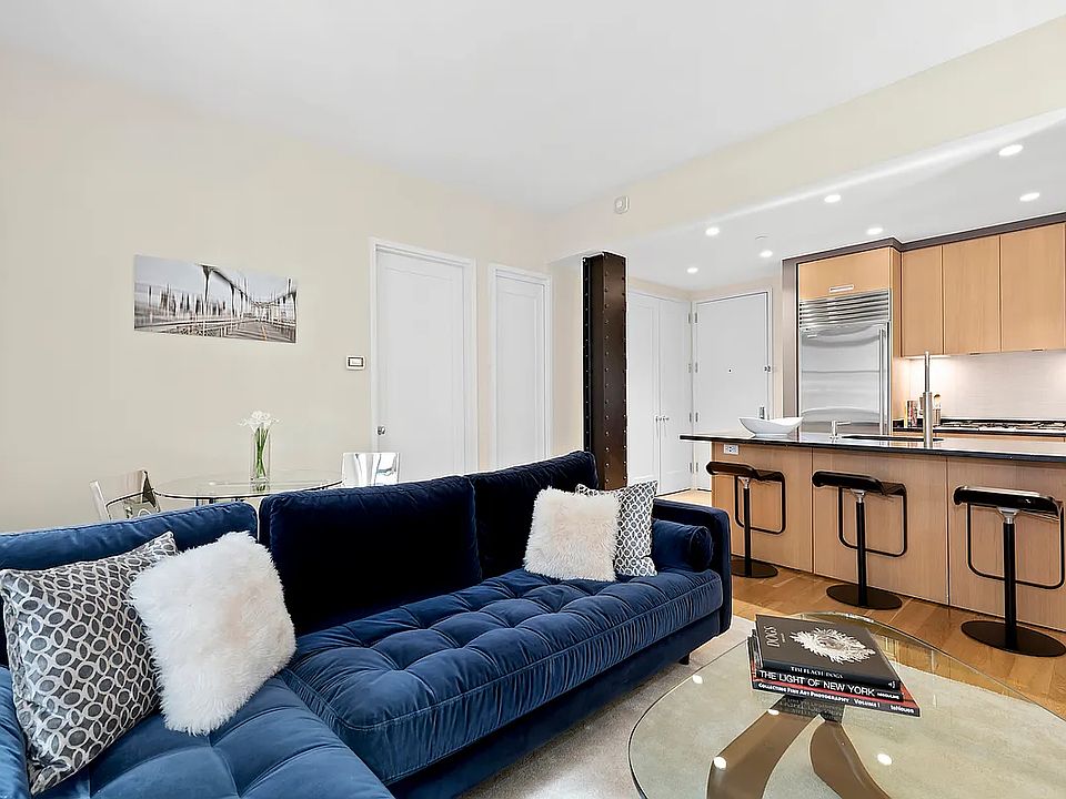1st image of 71 Nassau St APT 10B
