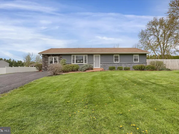 1663 E College Ave, Bellefonte, PA 16823