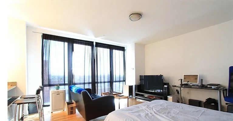 Rented by RES New York | media 13