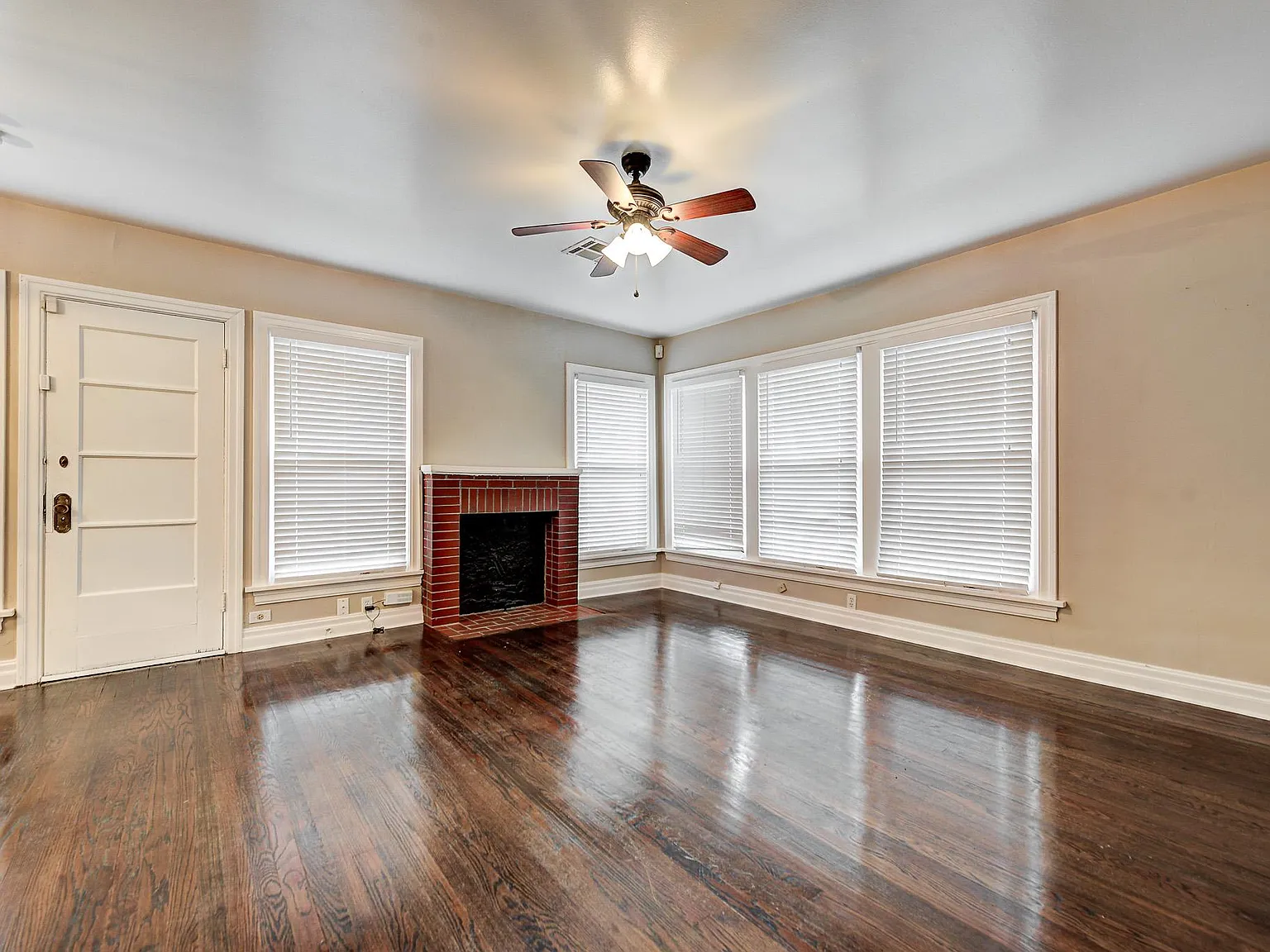 2 bed, 936 sqft, $1,125 — Photo 2