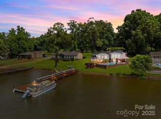 1017 Holloway Church Rd, Lexington, NC 27292