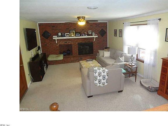 5th image of 79 Knollwood Dr