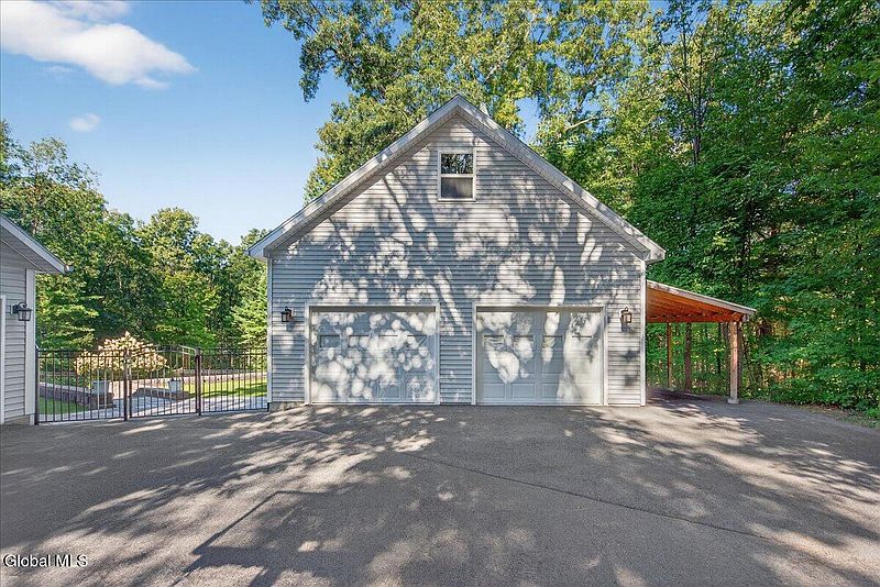 3rd image of 174 George Thompson Road