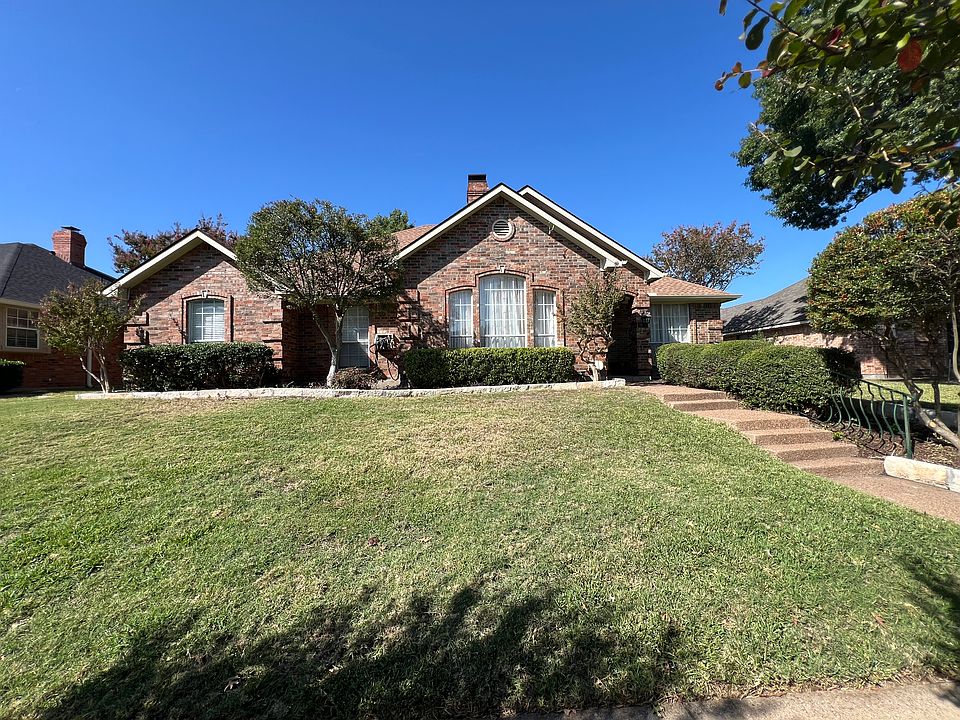 1st image of 2821 Grand Oak Dr