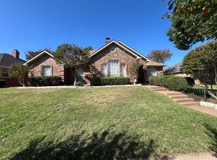 2821 Grand Oak Dr, Garland, TX 75044