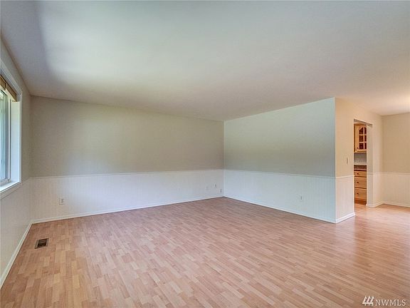4th image of 7122 105th St E