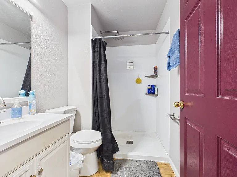 323 Jackson St — Photo 39