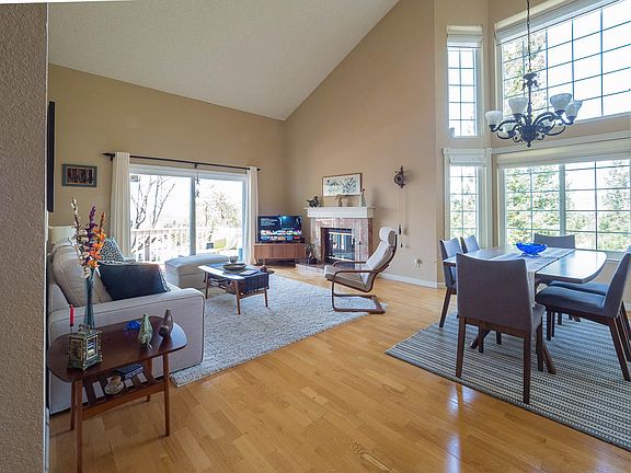 3rd image of 1208 Linder Hill Ct