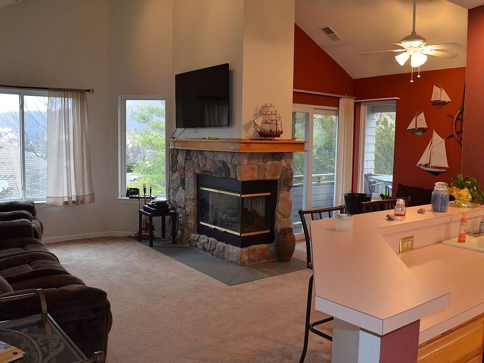 1st image of 29 Harker Hill Dr #2