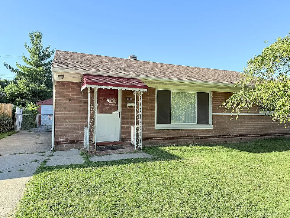 1241 E Hudson Ave