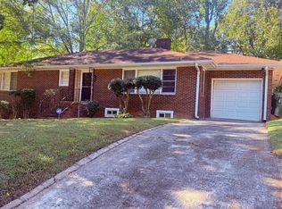 201 W Lake Dr NW, Atlanta, GA 30314