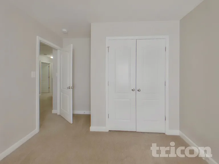 506 Glencroft Dr — Photo 10