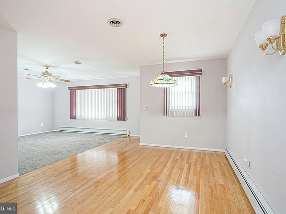 5th image of 58 Westbrook Dr