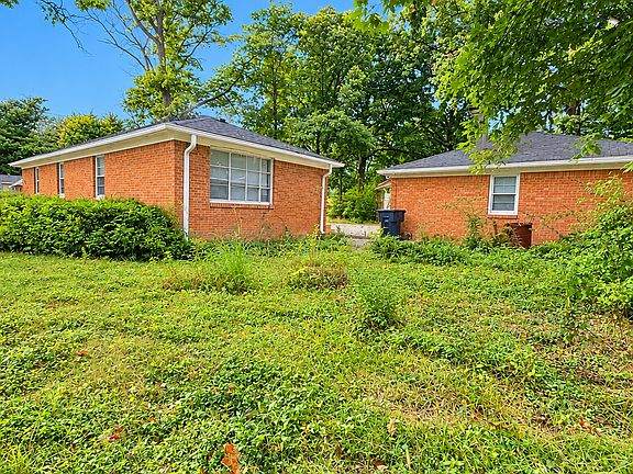 3rd image of 1307 N Ridgeview Dr