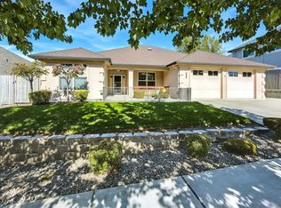 3953 Crystal Springs Dr, Medford, OR 97504