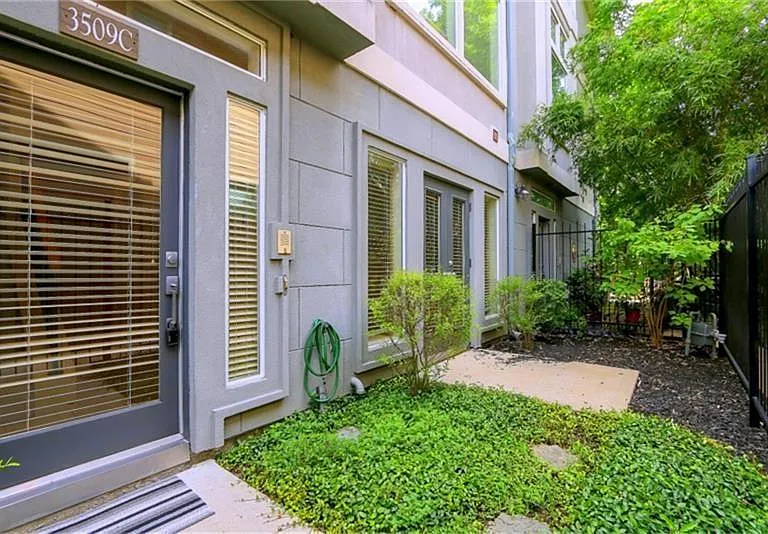 3509 Bradford St #C — Photo 2